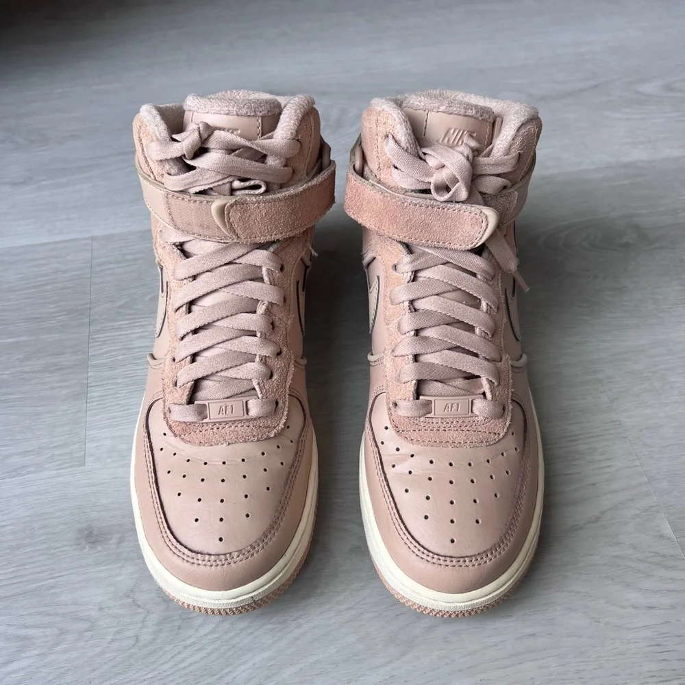 Nike Air Force 1 High ‘07 LV8 Bio Beige Sneakers Women’s 7.5 Suede Leather